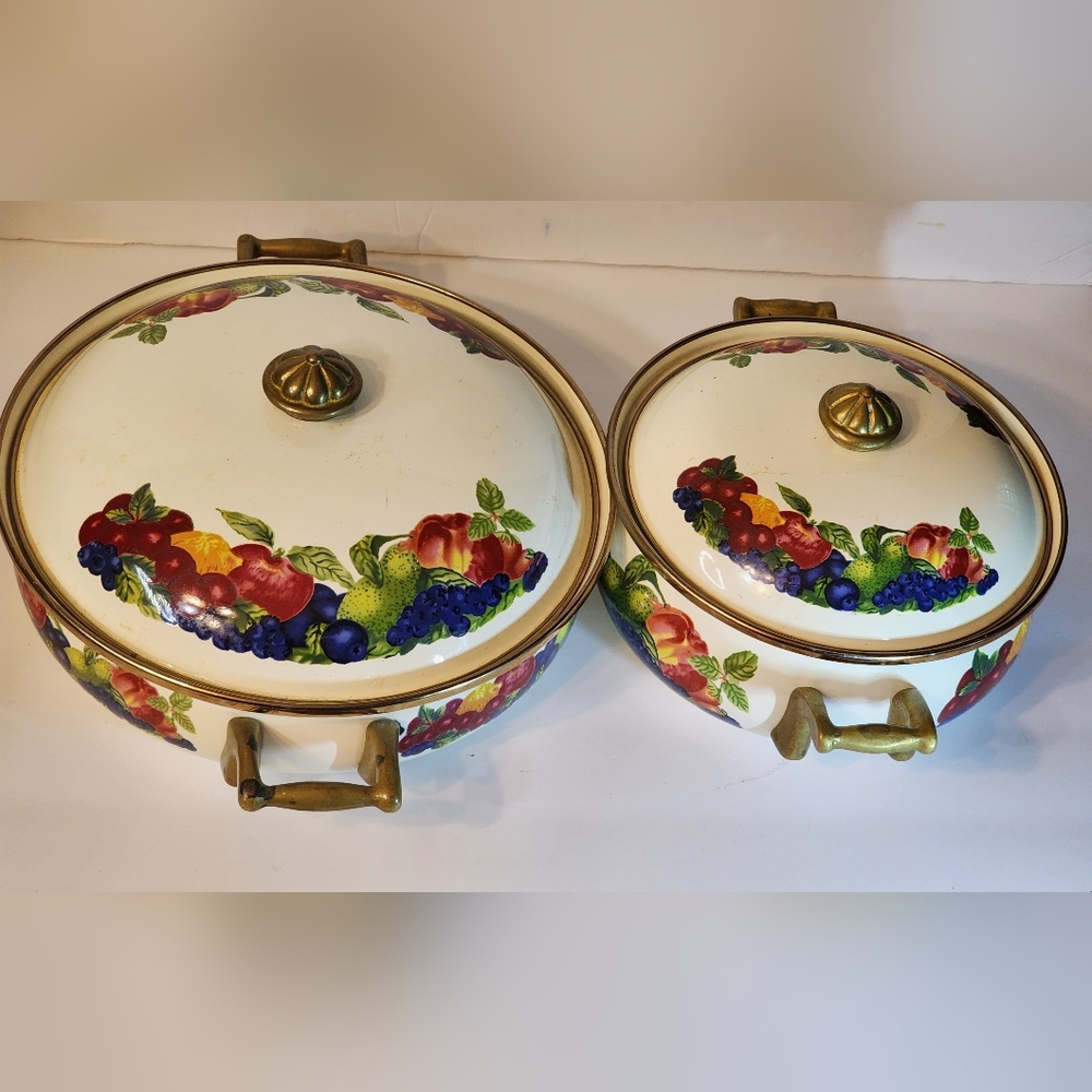 LINCOWARE Vegetables Enameled Metal Pot Server Lid Brass Handles